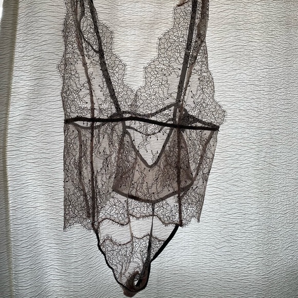 Victoria Secret Lace Teddy Lingerie - Picture 3 of 4